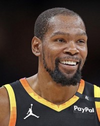 bob半岛体育-美媒：杜兰特秘密支付9岁女童脑瘤手术费，数月后才被医院公开善举